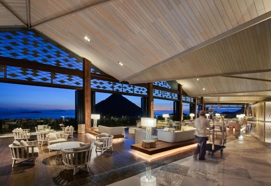Ayana Komodo Resort, Waecicu Beach