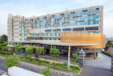 Grand Mercure Yogyakarta Adi Sucipto