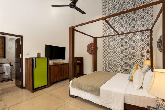 Parangi Weligama Bay