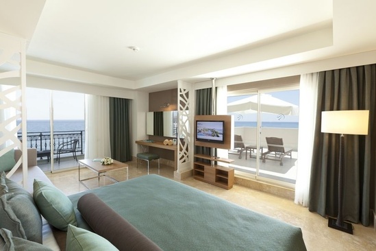 Paloma Oceana Resort