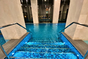 G-Luxe By Gloria Hotel