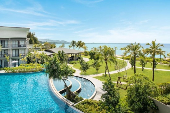 Le Meridien Khao Lak Beach & Spa Resort