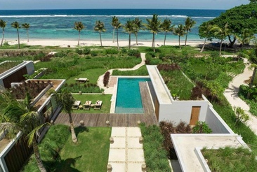 Cap Karoso Sumba