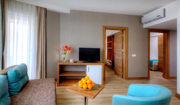 Grand Park Lara Hotel
