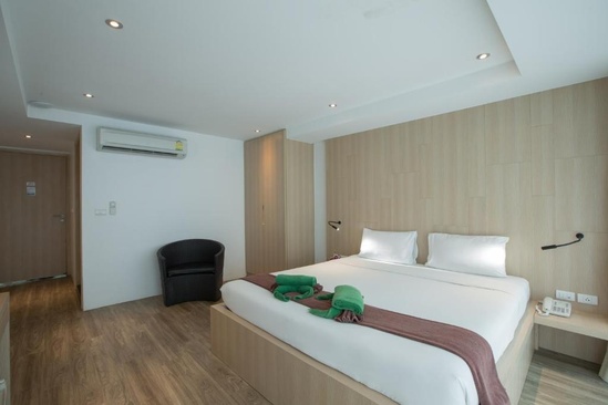 The Palms, Kamala Beach