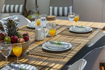 Louis Chris Le Mare Gold Villa