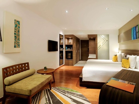 Holiday Inn Resort Phuket Karon Beach (Ex. Destination Karon) (Karon Beach)