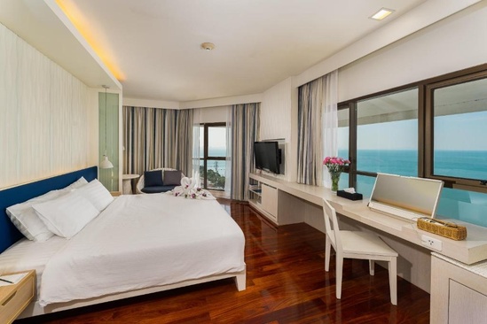 Jomtien Palm Beach Hotel And Resort