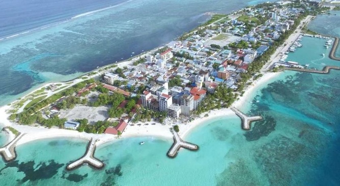 Velana Beach