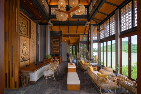 Sinae Phuket Luxury Hotel