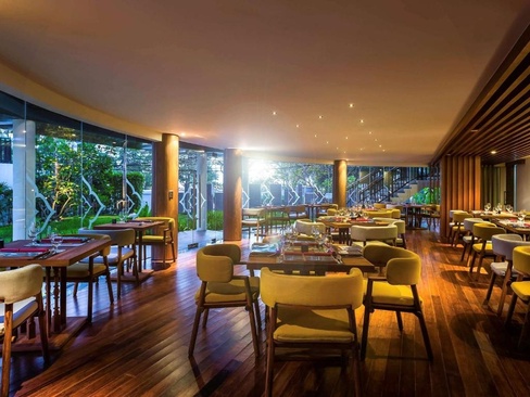 Holiday Inn Resort Phuket Karon Beach (Ex. Destination Karon) (Karon Beach)