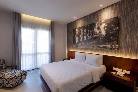 Fourteen Roses Boutique Hotel