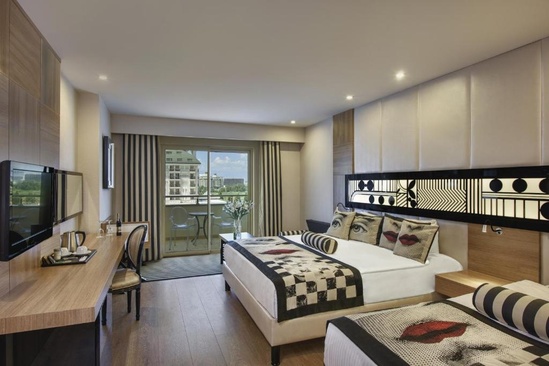 Delphin Imperial Lara