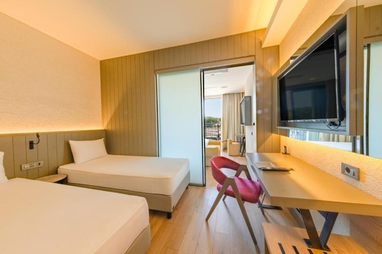 The X Belek