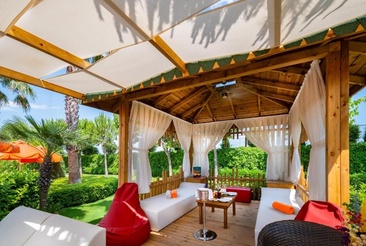 Trendy Lara Hotel