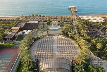 Dobedan World Palace