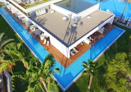 Acanthus Cennet Barut Collection