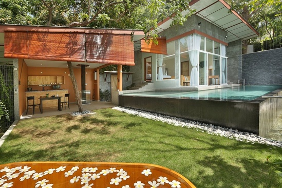 Ambong Pool Villas