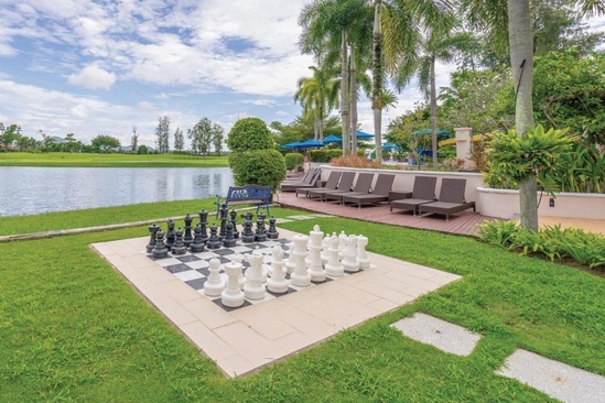 Homm Suites Laguna
