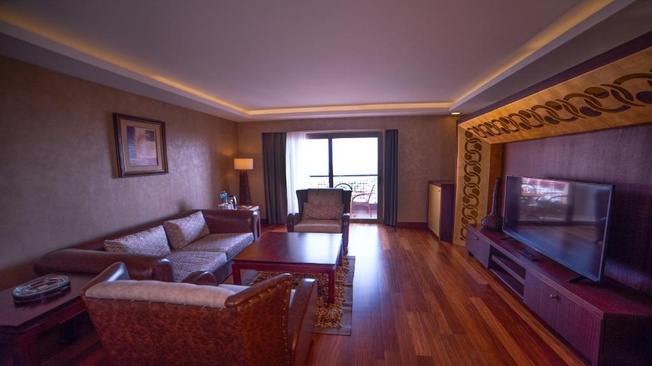 Royal Dragon Hotel