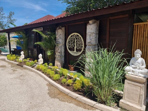 Kura Kura Beach Resort