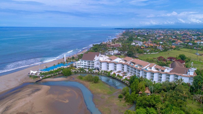 Legong Keraton Beach Hotel