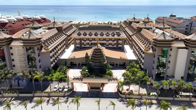 Royal Dragon Hotel