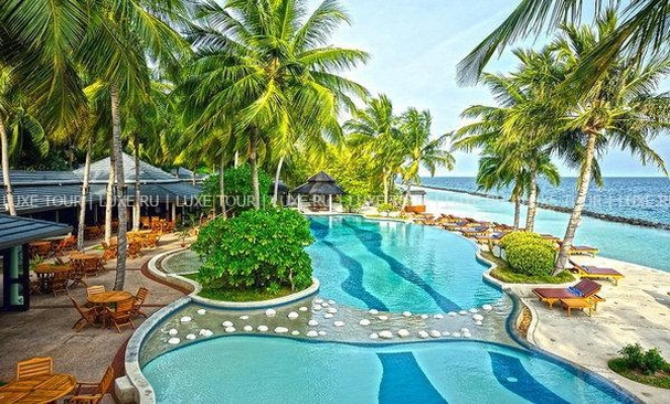 Royal Island Resort & Spa