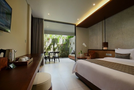 Japa Suites & Villas