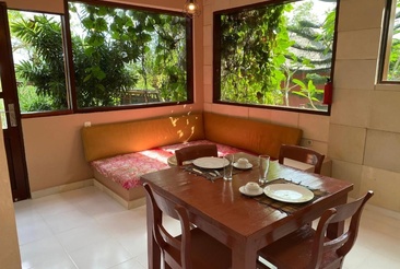 Villa Anjing 2
