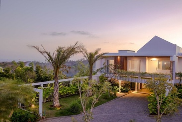 Hideaway Residence
