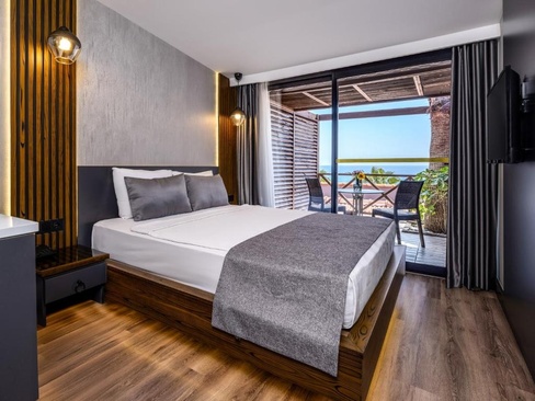 Adora Calma Beach Hotel