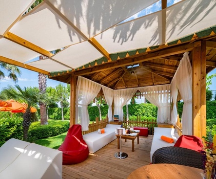 Trendy Lara Hotel