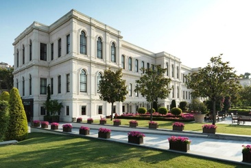 Four Seasons Hotel Istanbul At The Bosphorus