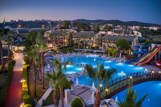 Oz Hotels Incekum Beach Resort