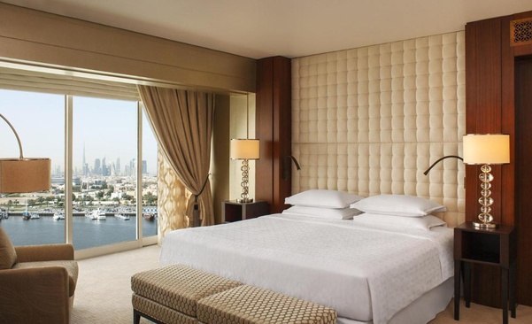 Sheraton Dubai Creek Hotel & Towers