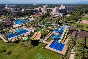 Crystal Tat Beach Golf Resort & Spa