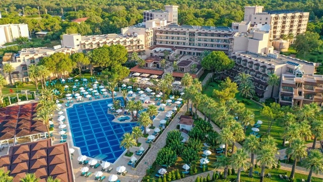 Crystal Tat Beach Golf Resort & Spa
