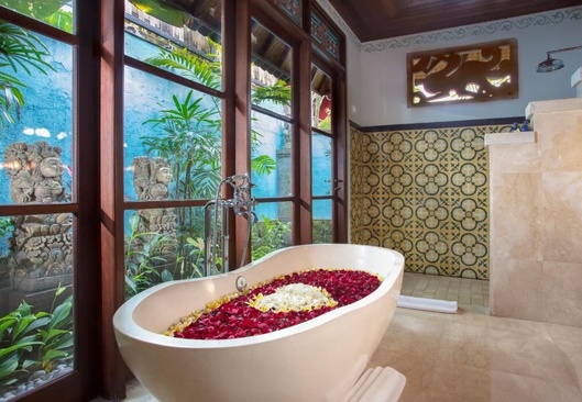 Dwaraka The Royal Villas