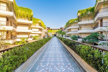 Vouk Hotel & Suites