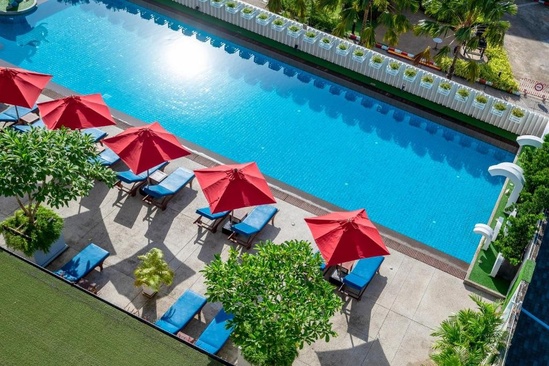 Ramada By Wyndham Phuket Deevana
