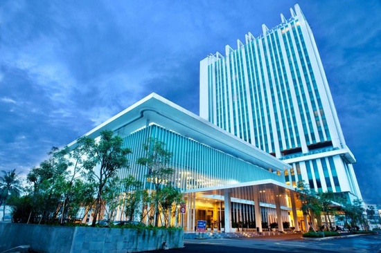 Js Luwansa Hotel & Convention Center