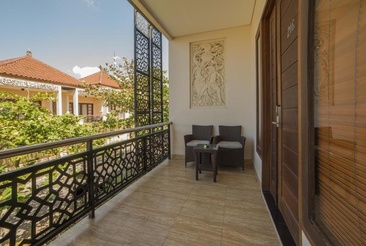 Grand Kesambi Resort & Villa