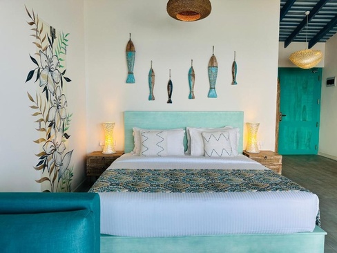 Thaproban Pavilion Waves