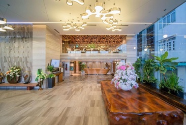 Queen Ann Hotel Nha Trang