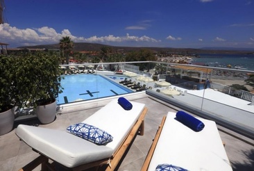 Design Plus Seya Beach Hotel