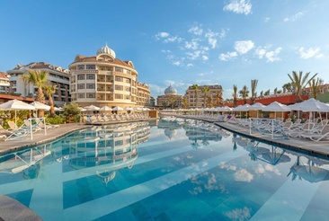 Kirman Belazur Resort & Spa