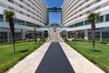 Miracle Resort