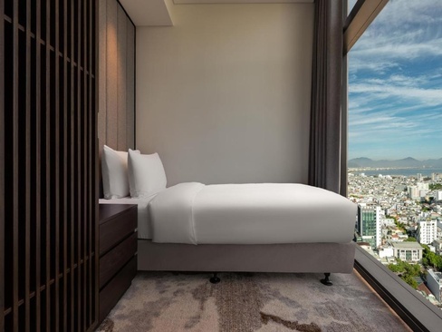 Crowne Plaza Danang Central Hotel (Ex.Bay Capital Danang)