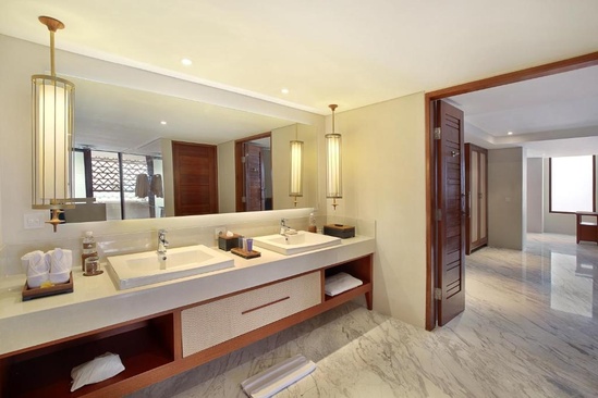 The Bandha Hotel & Suites